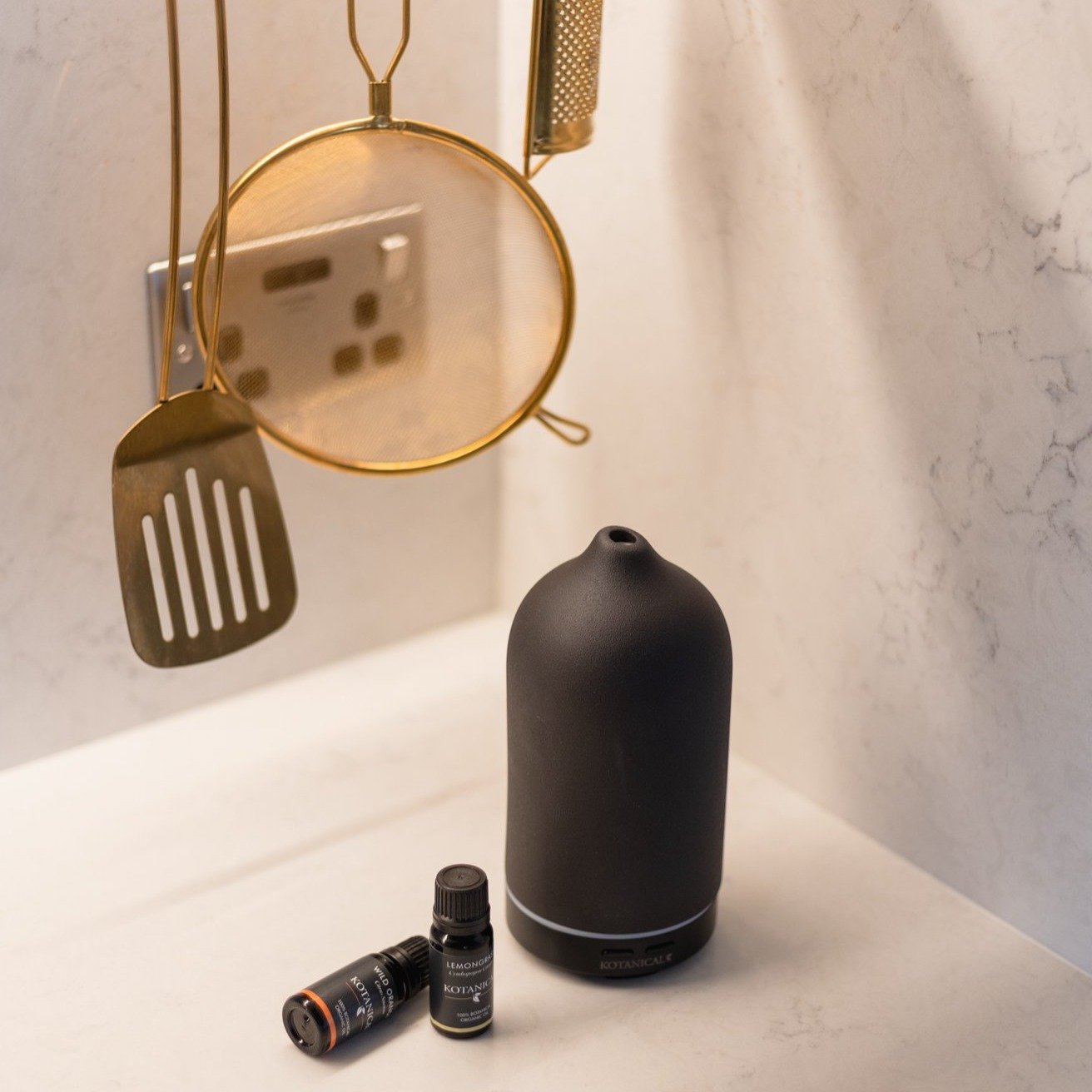 Black Stone Oil Diffuser Aromatherapy diffuser kotanical